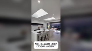 جزيرة مطبخ فاخرة ذات تصميم أبيض مجاني